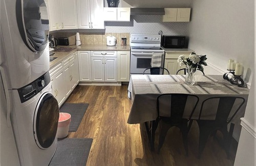 South Central House | Parkside 2 Bedroom 2 Bathroom
