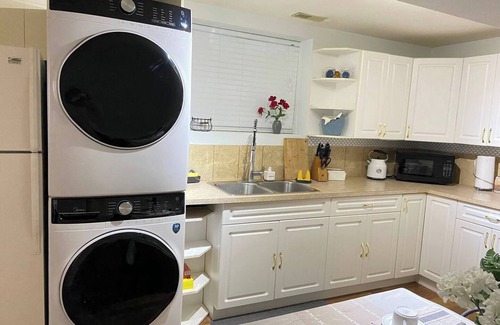 South Central House | Parkside 2 Bedroom 2 Bathroom