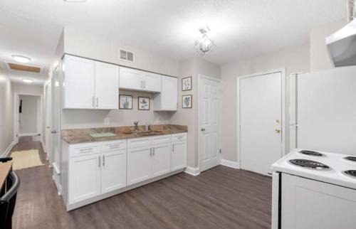 East Memphis House | Parkside & Broadview Memphis Comfort In City Ctr