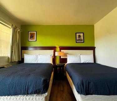 Sweetwater Hotel | Parkside Inn by PHG - Sweetwater