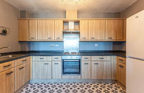 Wakefield Apartment | Parkside Mayfair Apartment