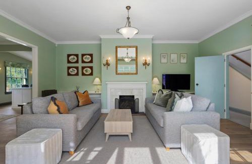 Merivale House | Parkside Oasis - Merivale