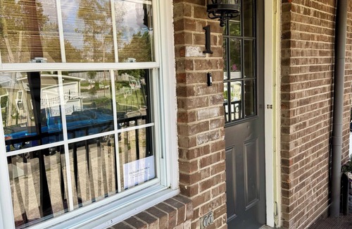 Bardstown Apartment | Parkside On Main. nDowntown Bardstown.n2 KING BEDS. nWALK TO EVERYTHING!