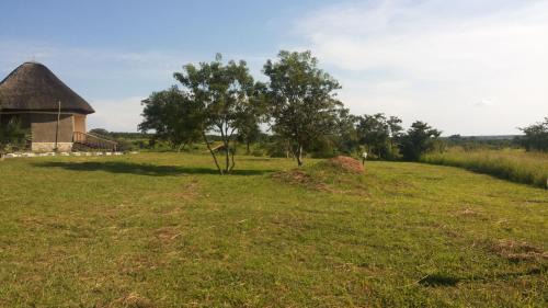 Pakwach Hotel | Parkside Safari Lodge