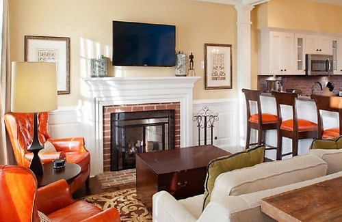Lackey House | Parkside Williamsburg Resort -golf with friends or visit historic Williamsburg!