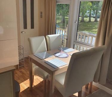 Great Houghton Apartment | Parkview Billing Aquadrome
