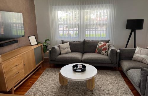 Henley Beach House | Parkview Cottage