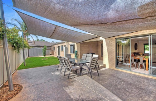 Moama House | Parkview - Echuca Holiday Homes