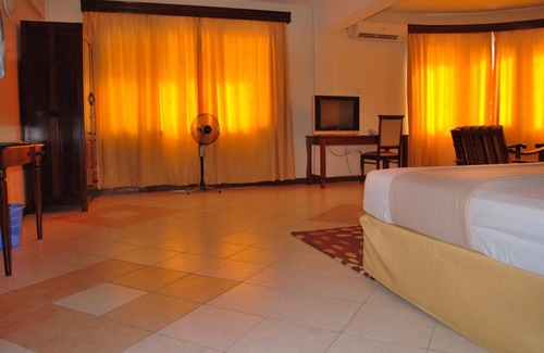 Moshi Hotel | Parkview Inn