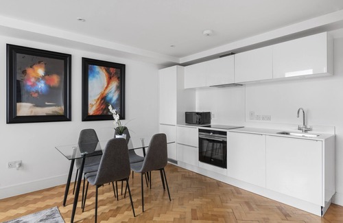 Chelmsford Apartment | Parkway House