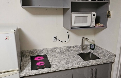 Pincher Creek Hotel | Parkway Motel & European Lodges
