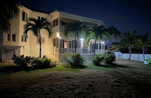 Marley Vale Villa | 'PARLATUVIER' 4 bedroom ocean view home