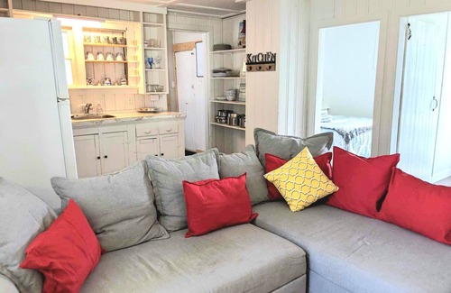 Pointe-du-Chene Cottage | Parlee beach family getaway cottage