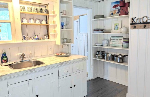 Pointe-du-Chene Cottage | Parlee beach family getaway cottage