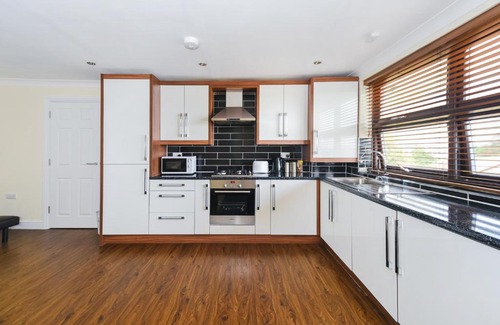 Slough Apartment | Parliament House