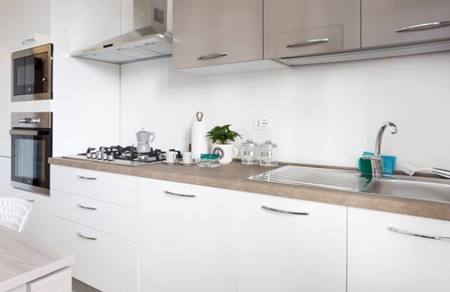Pablo Apartment | Parma Railway Station Apartment with garage!