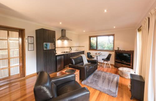 Kingborough Apartment | Parnella Kettering