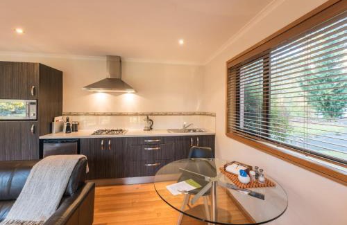 Kingborough Apartment | Parnella Kettering