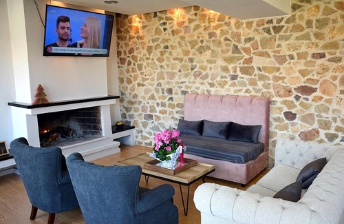 Agios Petros Hotel | PARNON HOTEL