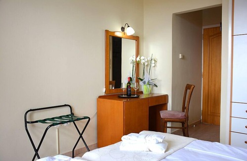 Agios Petros Hotel | PARNON HOTEL