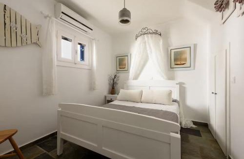 Molos Apartment | Paros 3 bedrooms Maisonette for 6 persons by MPS