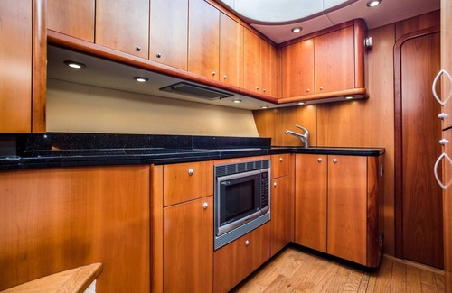 Naousa Villa | Paros Yacht - Yacht in Paros - Funseeker by Fantasia Villas