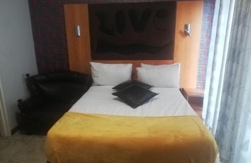 Trawal Hotel | Parow city -Star Legend Lodge