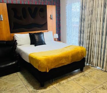 Trawal Hotel | Parow city -Star Legend Lodge