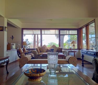 Barretos House | Parque das árvores hospedagem e eventos