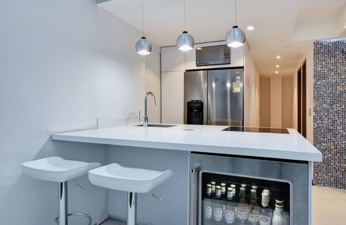 Zona Rosa Apartment | Parque Lleras Luxury 6 to 8br apartment with private pool and 2 jacuzzis