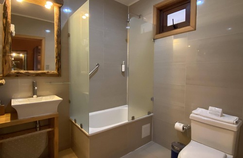 Castro Hotel | Parque Quilquico