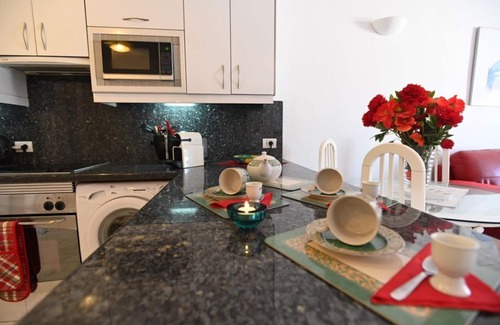 El Madronal Apartment | Parque Santiago 1-2 bed 2 bath-sea front-Pool view. step free access.