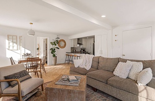 Chico House | Parquet + Hex | Amazing Location | Great View!