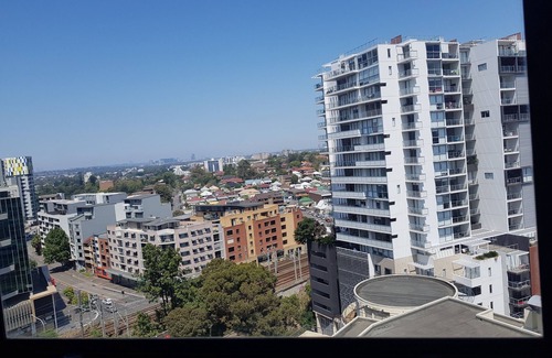 Parramatta Apartment | Parramatta Hotel in Mantra Building