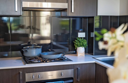 Westmead Apartment | Parramatta New 2Bedroom apt close to Train/Shoping