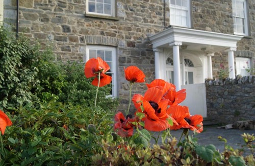 Newport House | Parrog Beach House - Sleeps 12