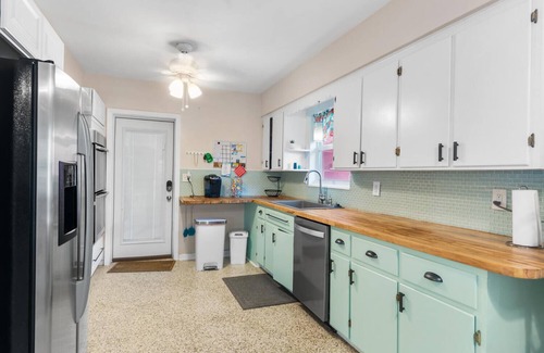 Parrot Cove House | Parrot cove comfort with heated pool!