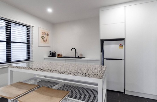 Bundaberg Apartment | Parrots Nest - 2 Bedroom Unit