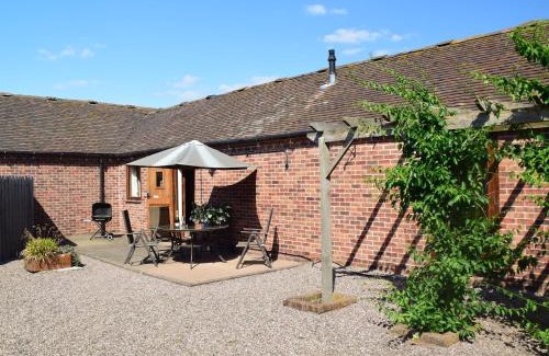 Eaton Mascott House | Parrs Meadow Cottage