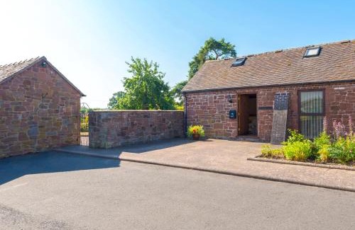 Eaton Mascott House | Parrs Meadow Cottage