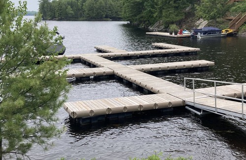 McKellar Ski Chalet | Parry sound beachfront cottage on lake Manitou