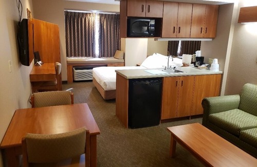 Parry Sound Hotel | Parry Sound Inn & Suites