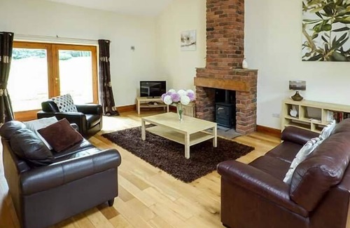 Lancaster Cottage | PARSLEY COTTAGE, pet friendly, with open fire in Lancaster