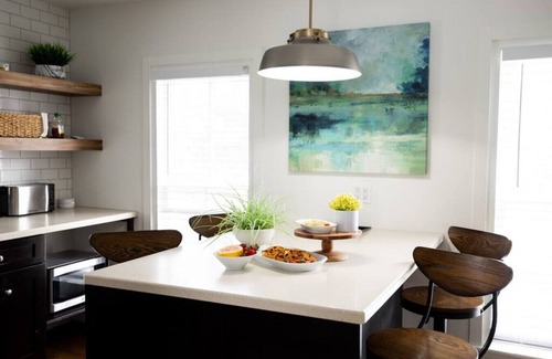 Clarkston Condo | Parsonage and Main Street Suite - Millpond Inn