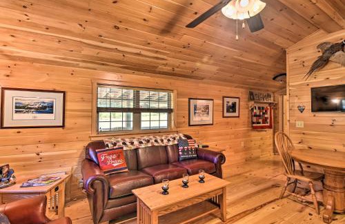 St George House | Parsons Cabin with Fire Pit and River Access!
