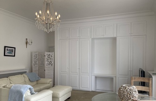 Fifield House | PART OF COUNTRY HOUSE WITH USE OF POOL AND PRIVATE GARDEN