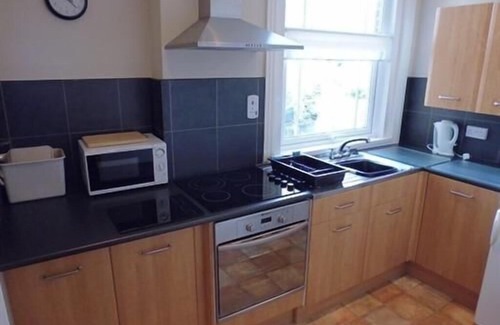 Sandown Apartment | Parterre Holiday Apartments 7