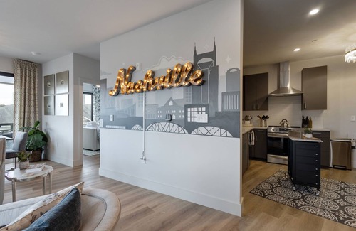 West End House | Parthenon Penthouse - Odyssey - Heart of Midtown
