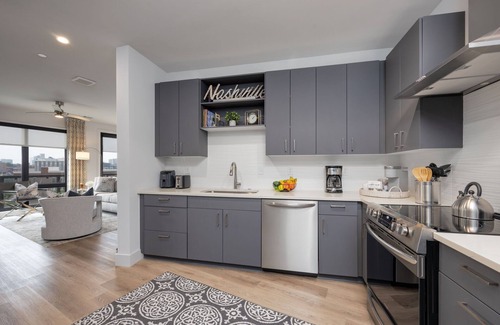 West End House | Parthenon Penthouse - Odyssey - Heart of Midtown