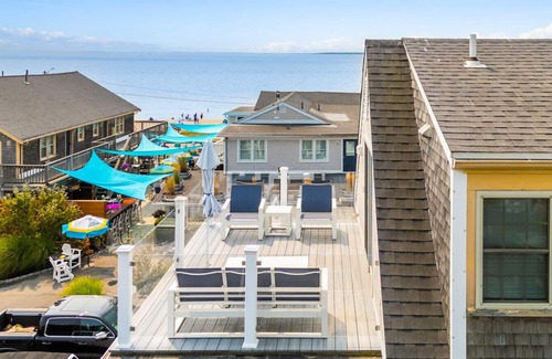 Silver Beach Condo | Partial Ocean View Studio w/Private Deck (308)